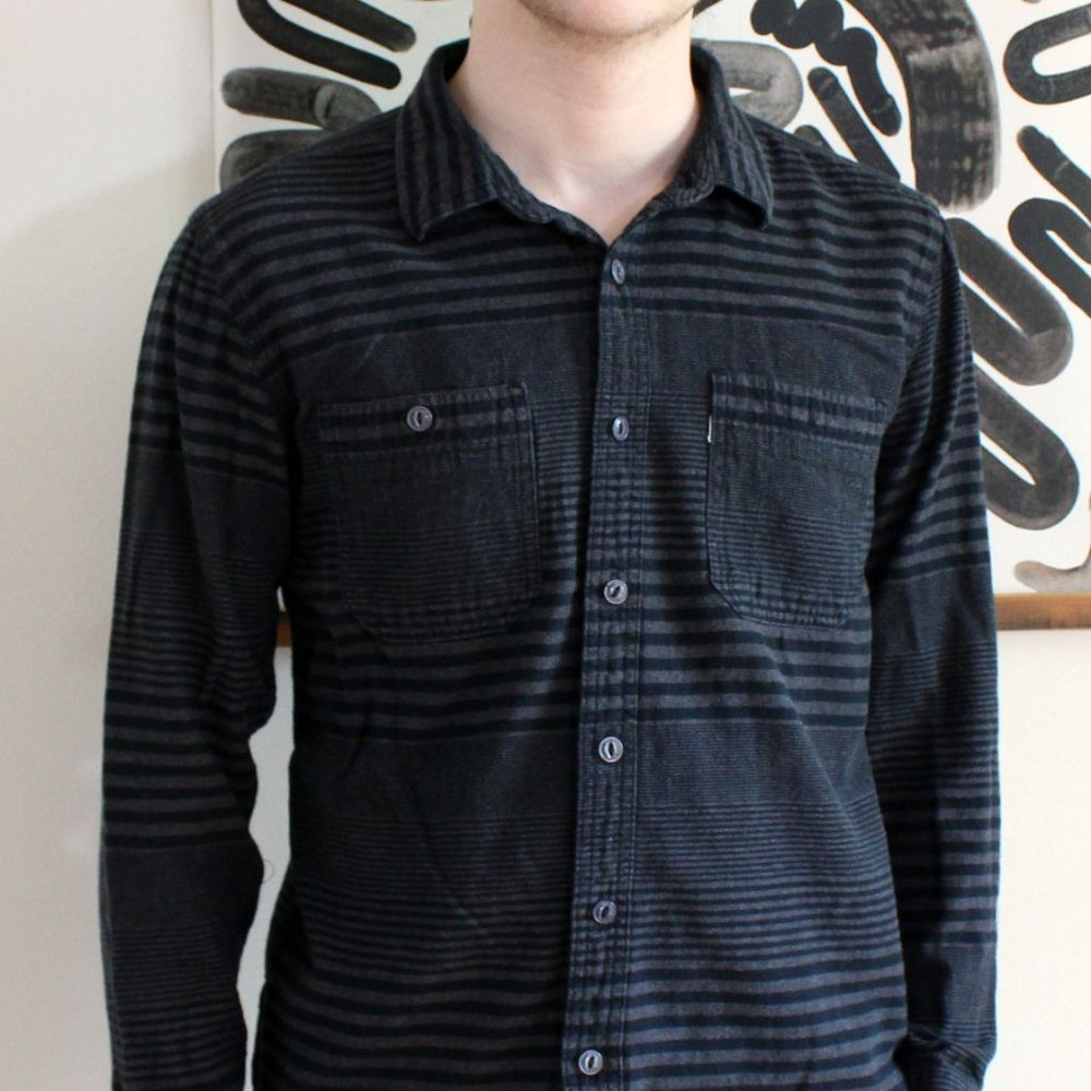 Levi's Flannel Grey + Black Striped button down